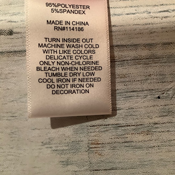 JUICY COUTURE Women’s X-Large Pink Solid Velour Active Shorts - Picture 5 of 5